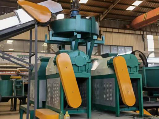 1 linea di produzione di fertilizzanti NPK con potenza di 18,5 kW e capacità di 1-2 tonnellate all'ora