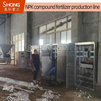 Contenuto di sostanze organiche ≥ 30% NPK Fertilizzante linea di produzione con una capacità di 1-2 tonnellate all'ora e granulazione a doppio rullo